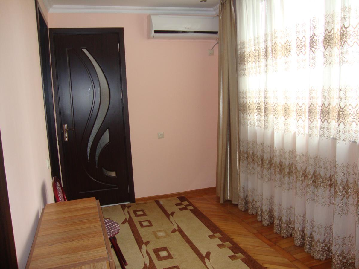 Appartamento Madona'S House Batumi Esterno foto